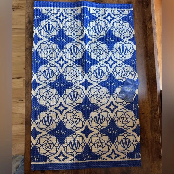 Supernatural Culturefly Baking Bundle Ceramic Baking Dish Towel Pie Server - Picture 2 of 11